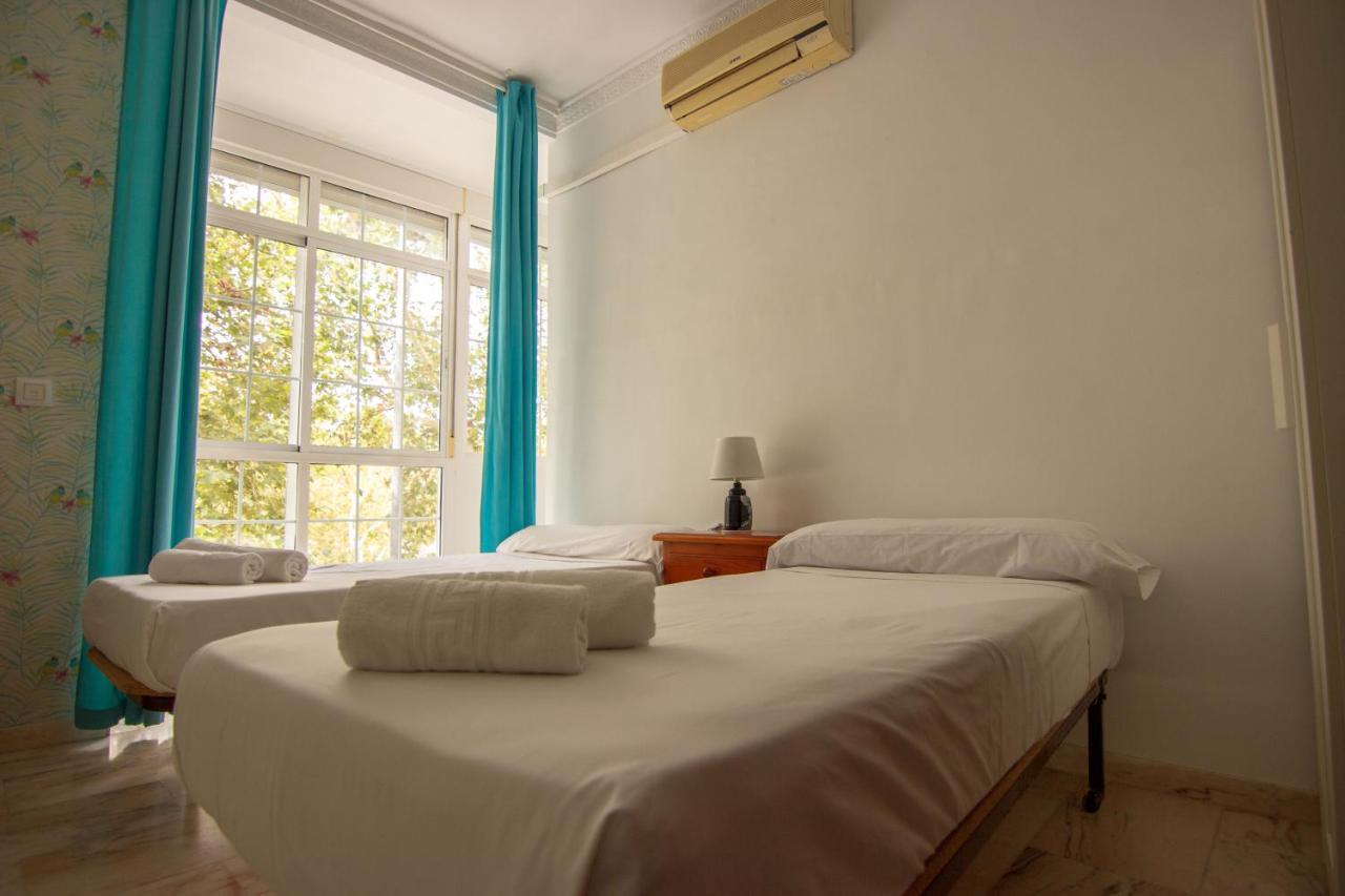 Rentalsevilla Centrico Apartamento Junto Al Guadalquivir Con Parking Coche Mediano ภายนอก รูปภาพ