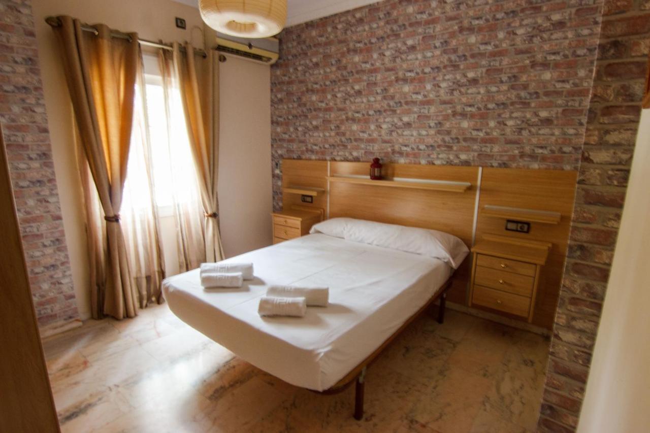 Rentalsevilla Centrico Apartamento Junto Al Guadalquivir Con Parking Coche Mediano ภายนอก รูปภาพ
